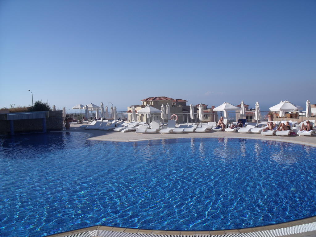 Akamas Health Farm & Spa Dhrousha Exterior photo